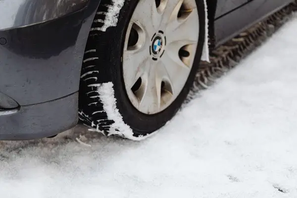 Anvelopele de iarnă după prima iarnă - ce se schimbă înainte de următorul sezon