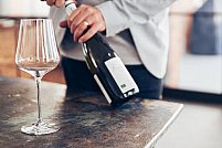 5 cele mai utile accesorii pentru vin